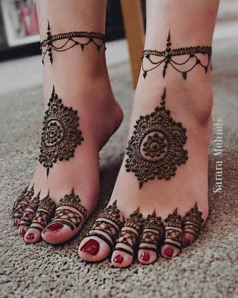 Some Simple and Easy to Apply Mehndi Designs for your Foot » Cute Mehndi  Design